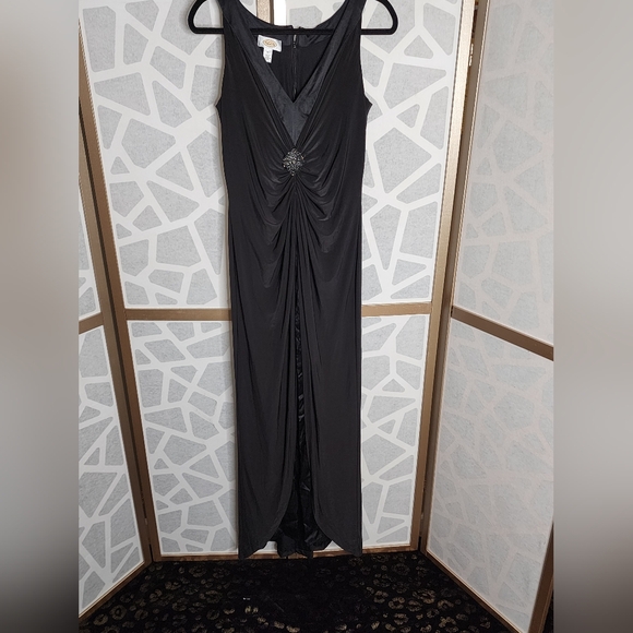 Talbots Ruched & Layered Gown | Size 12 - Picture 4 of 11